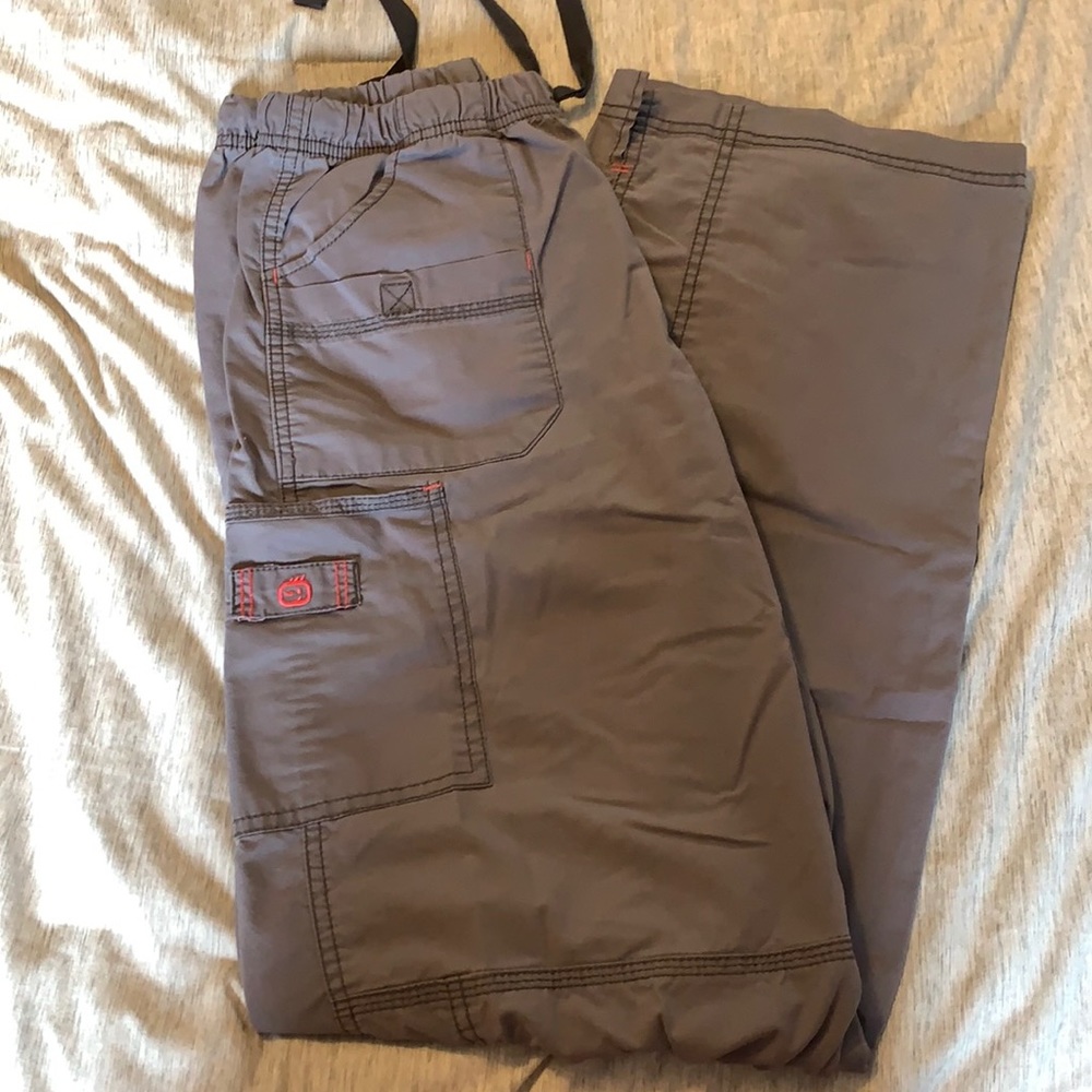 Grey wonder wink scrub bottoms size medium tall